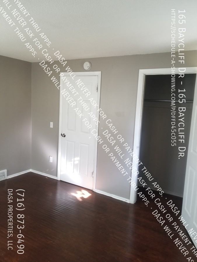 165 Baycliff Dr - Photo 3 of 16