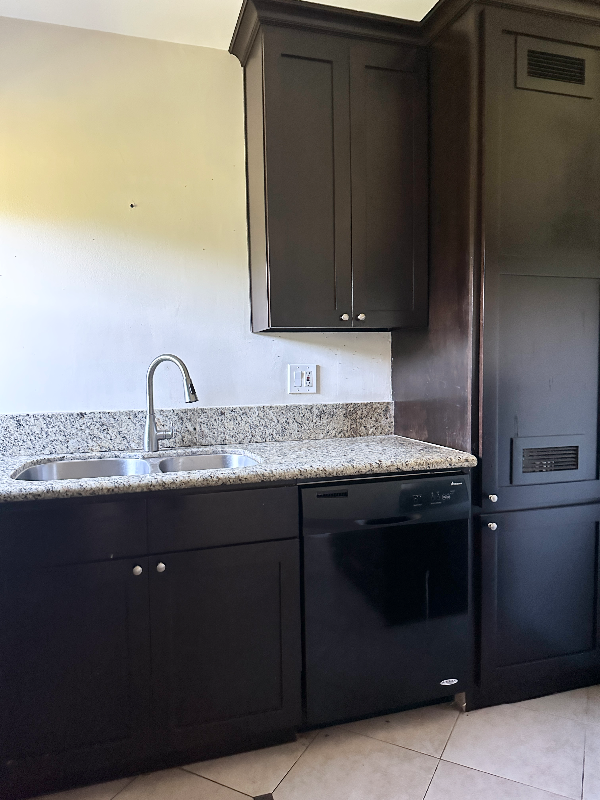 4055 Wade St #H - Photo 2 of 5