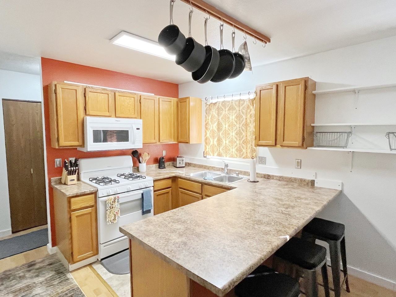 7533 Regal Mountain Dr #1 - Photo 4 of 17