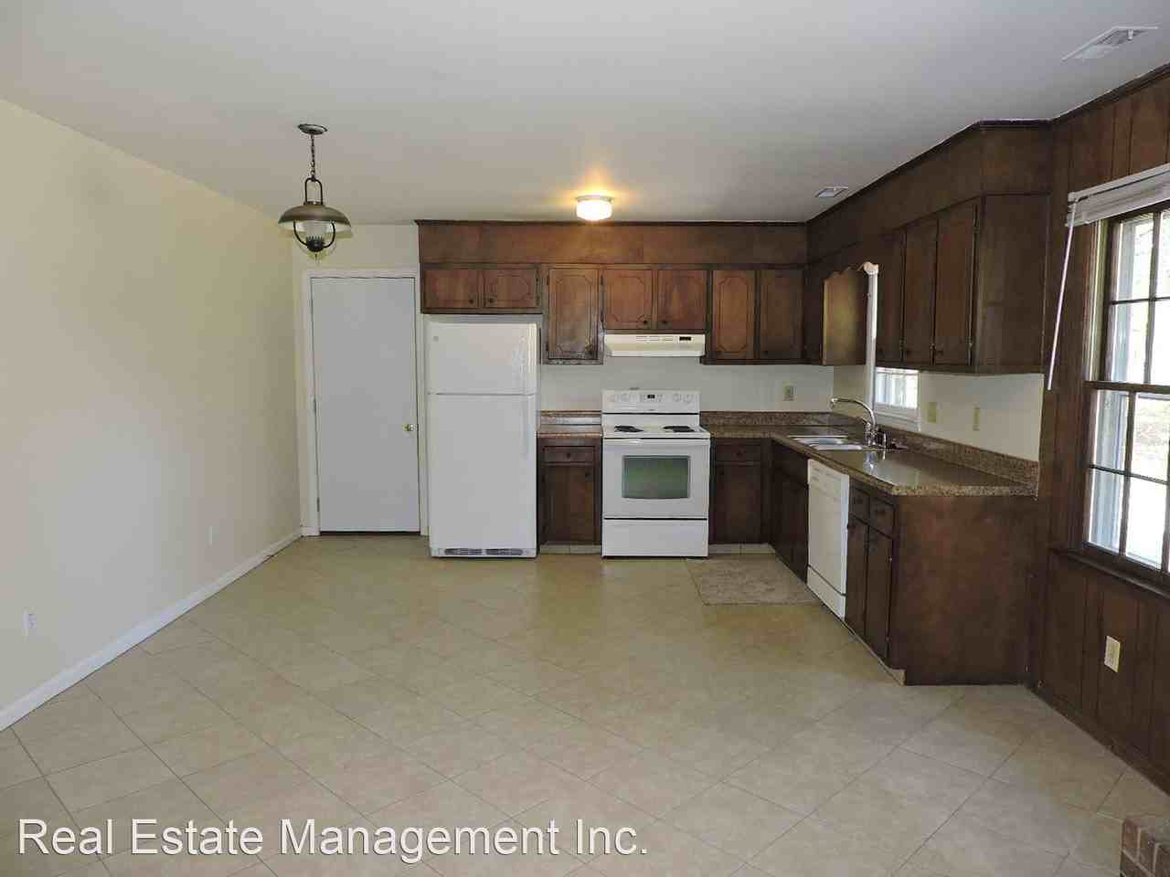 129 Smith Cir - Photo 3 of 20
