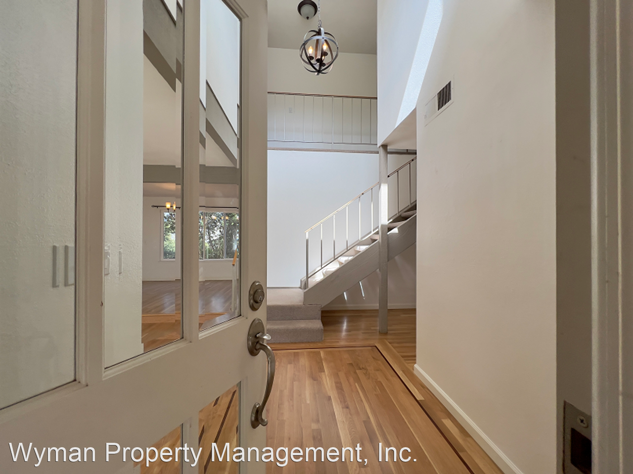 3518 Twin Oaks Ct - Photo 3 of 34