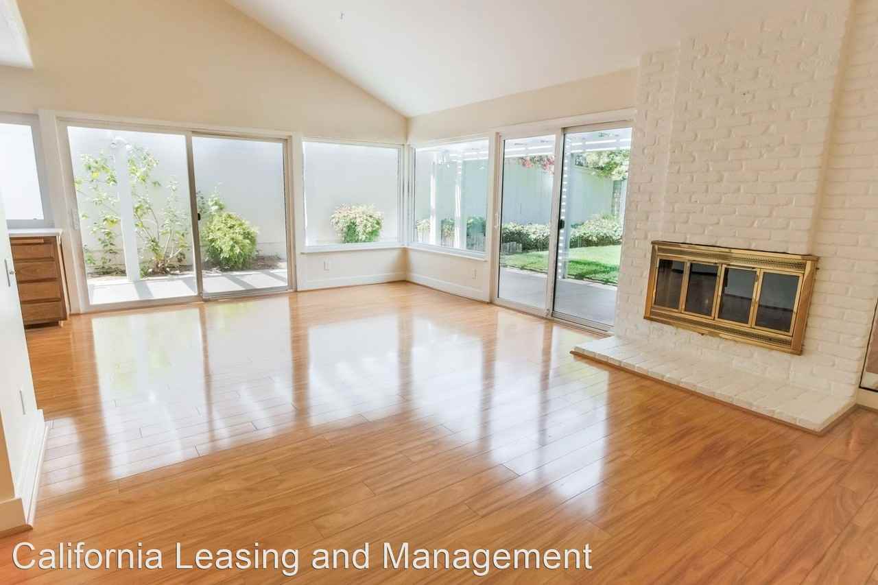 25309 Avenida Cappela - Photo 2 of 9