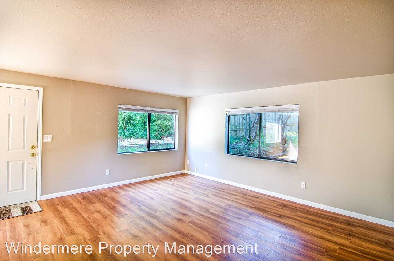 5529 Lowell Rd - Photo 3 of 15