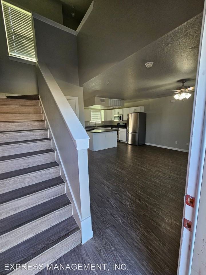 Thomas Circle - Photo 2 of 24