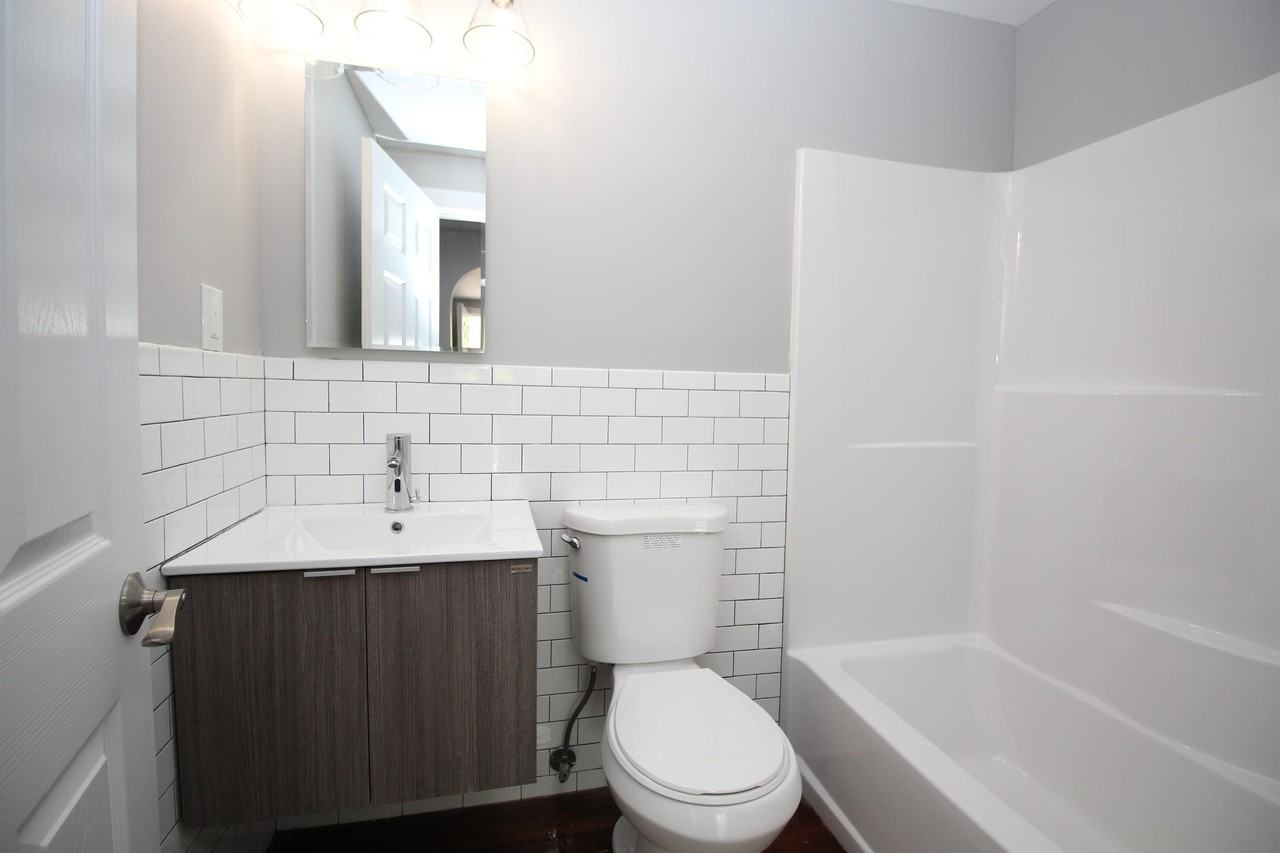 17 Boswell Ave #5 - Photo 5 of 17