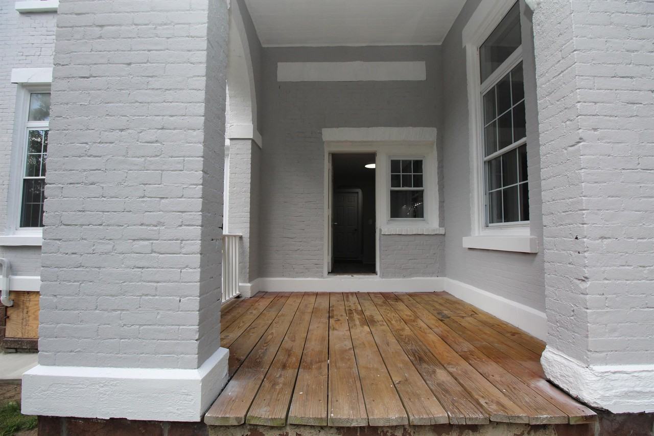 17 Boswell Ave #5 - Photo 6 of 17