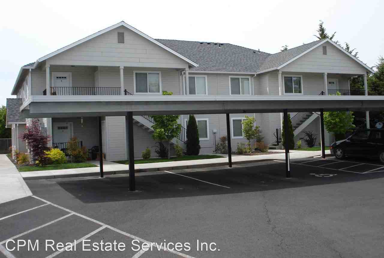 2 Bedroom 2 Bath Apartment in Small Complex Apartments 501 Briarwood