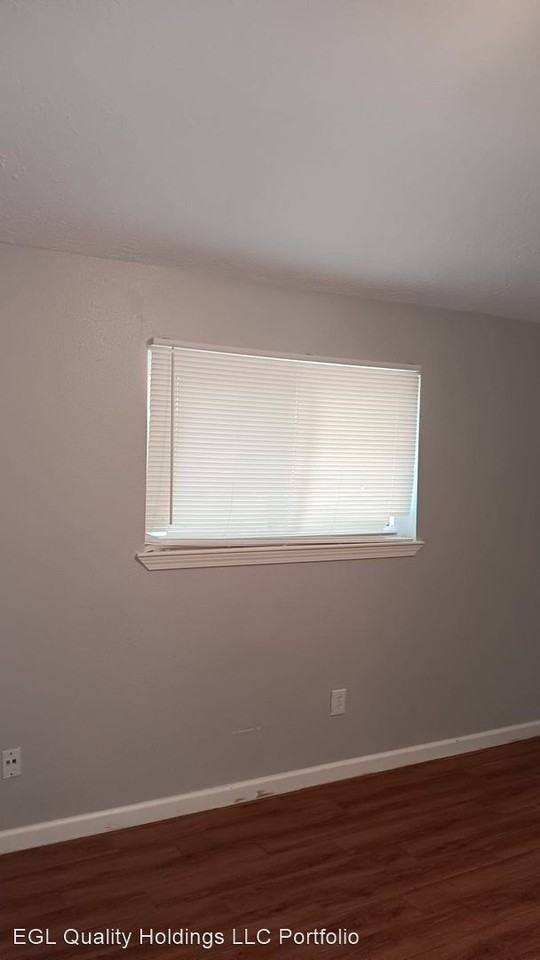 2027 Waterelm Dr - Photo 2 of 4