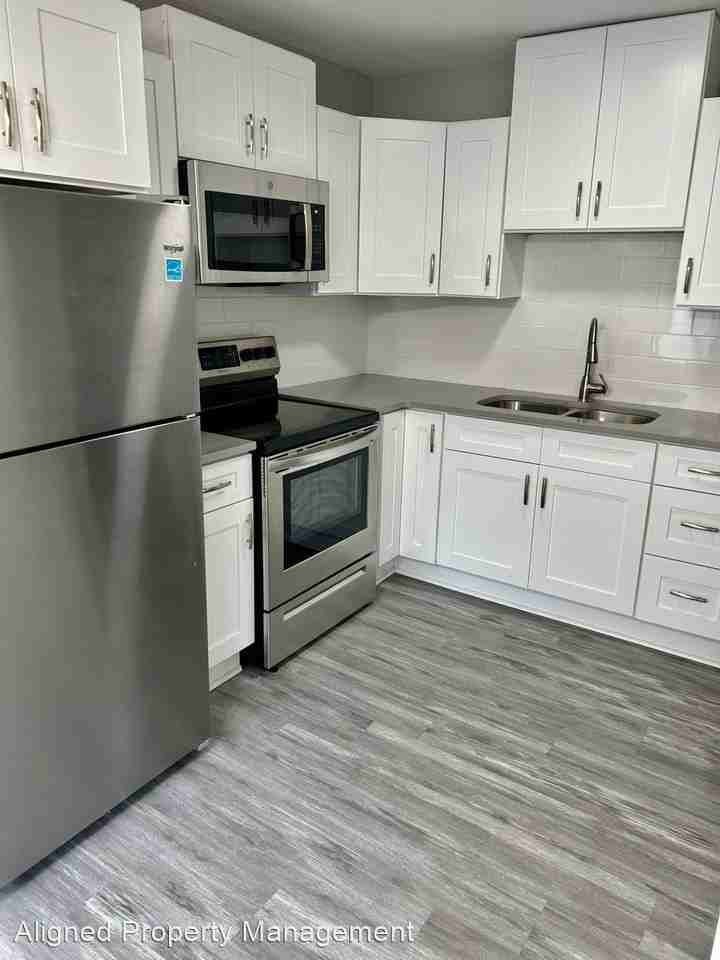 Greenwood Ave - Photo 2 of 9