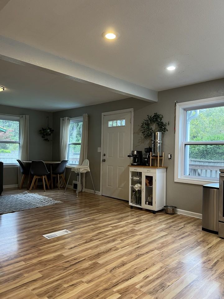 2344 Northlake Way Northwest #1 - Photo 2 of 21