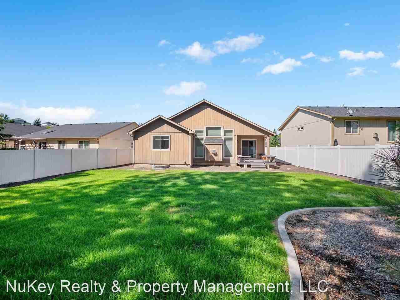 1304 E Granary Ct - Photo 3 of 29