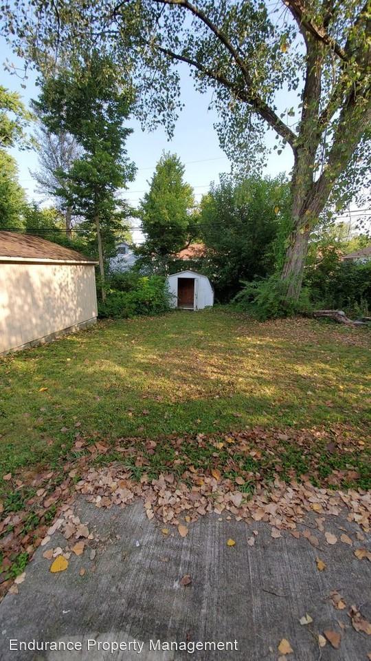 4613 Saint Johns Ave - Photo 3 of 20