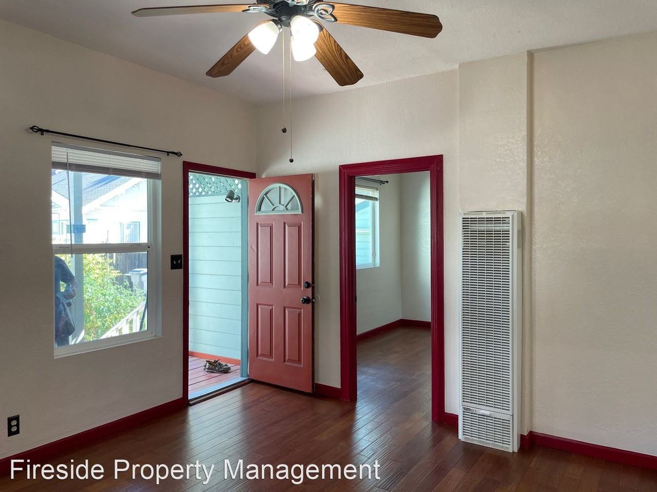 689 1/2 Locust St - Photo 2 of 9