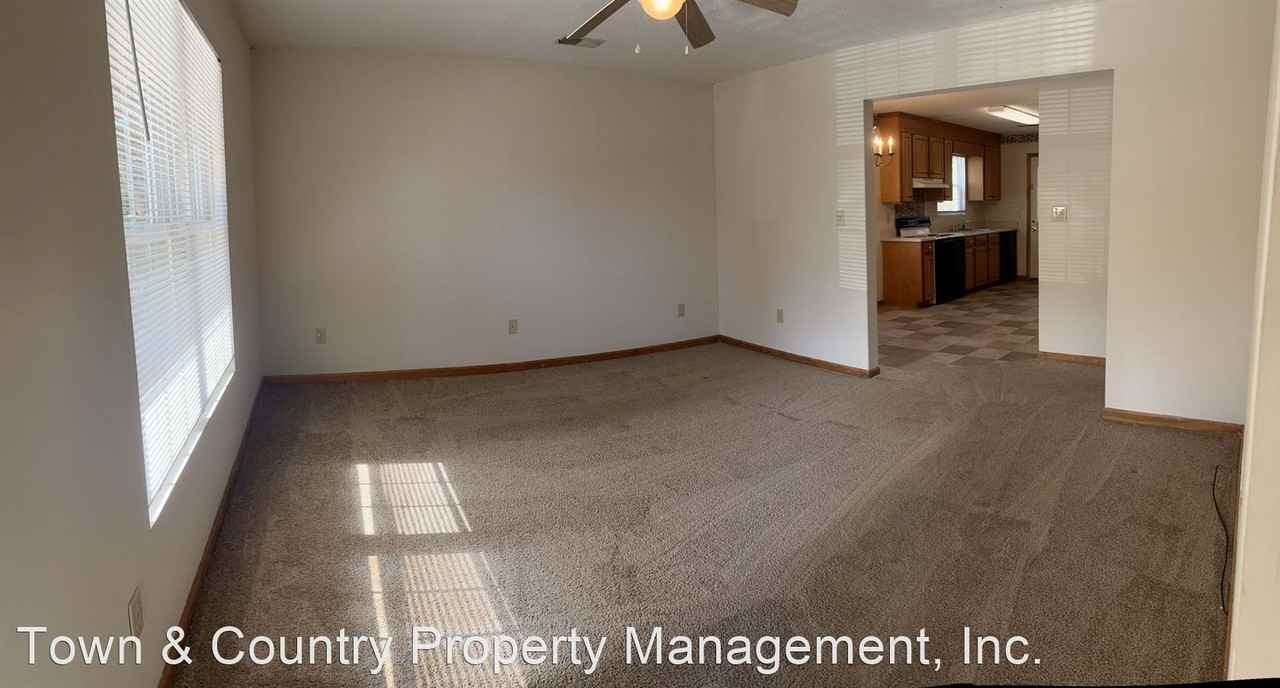 Thornbrook Ct - Photo 2 of 11