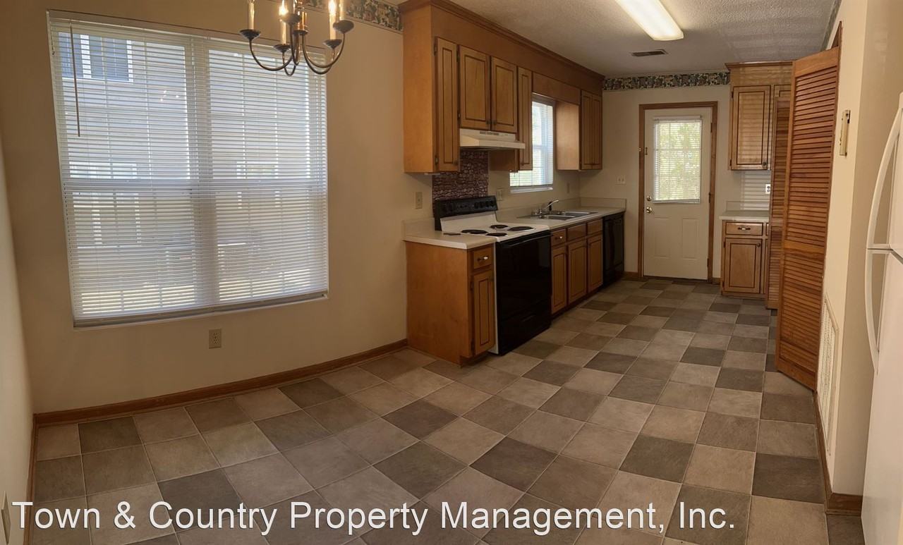 Thornbrook Ct - Photo 3 of 11