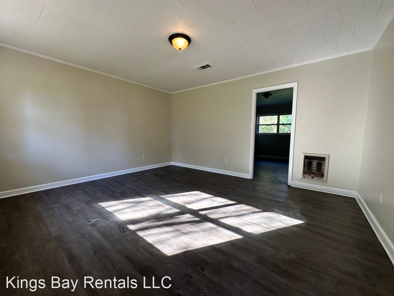 414 Joy Rd - Photo 3 of 8