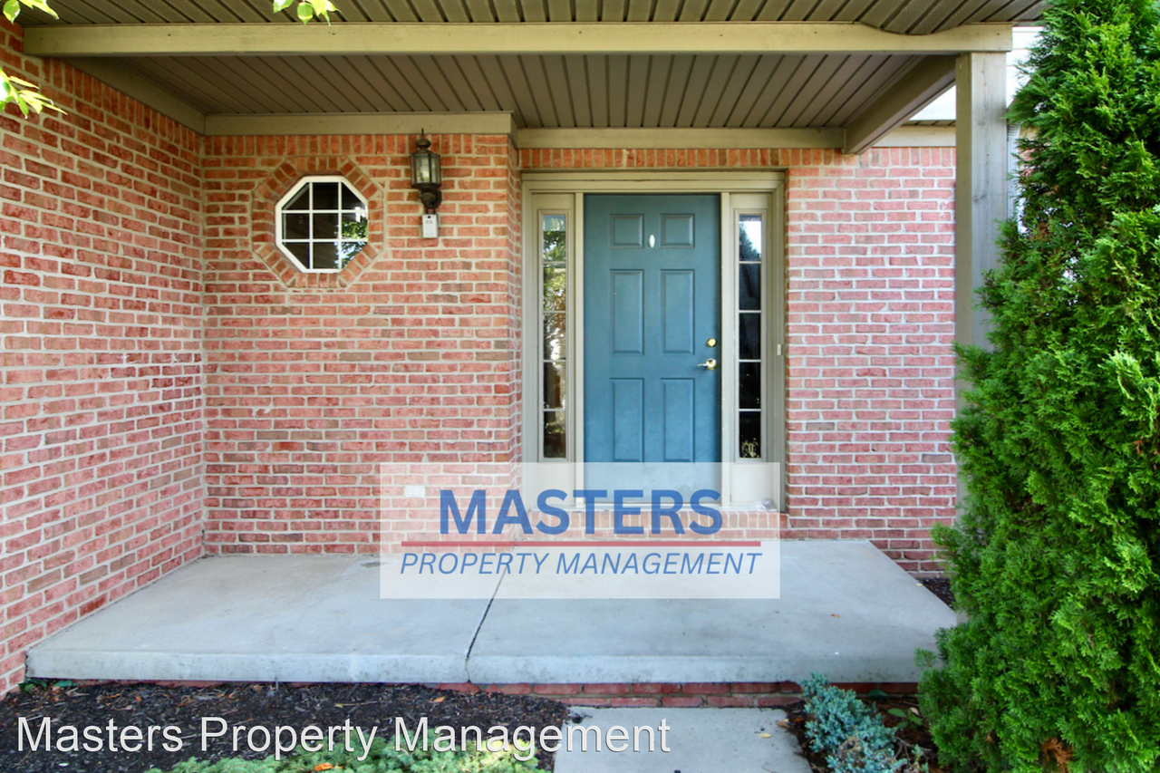 363 Arrowhead Dr - Photo 3 of 38