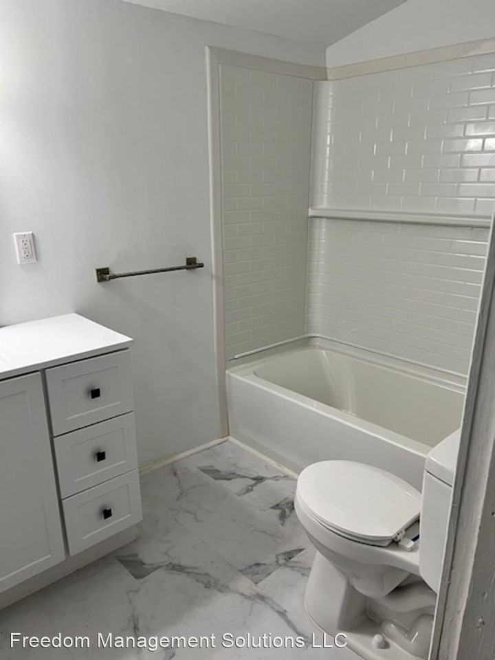 334 N. Dennis Ave - Photo 2 of 18