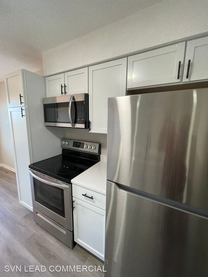 712 Grayson St & 711 Rockingham St - Photo 3 of 33