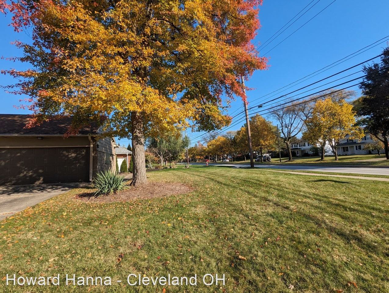 23207 Fairmount Blvd - Photo 2 of 25
