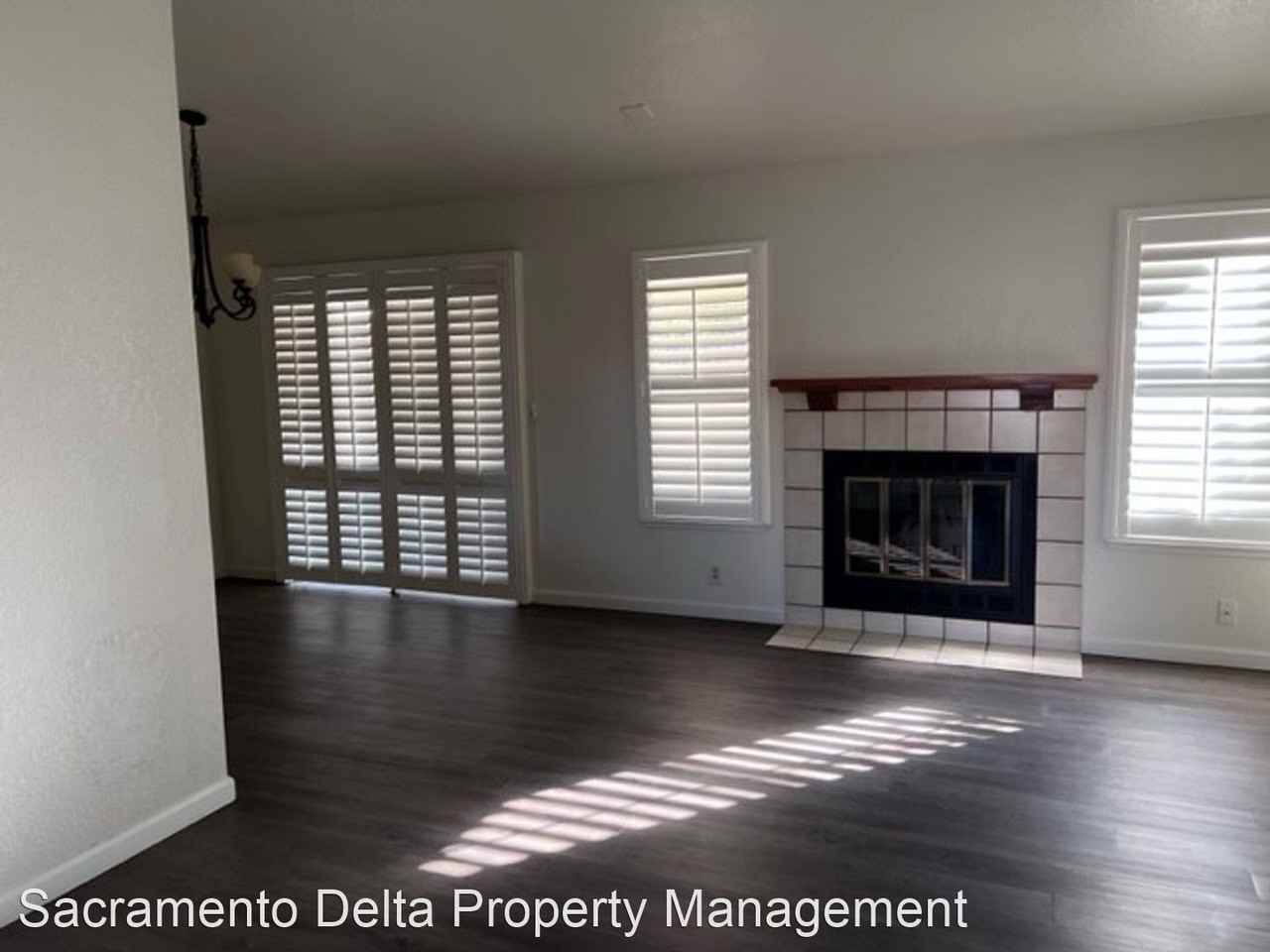 8242 Scenic Hills Way - Photo 2 of 9
