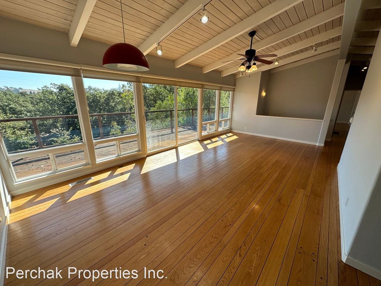 21 Crest Ct - Photo 2 of 16