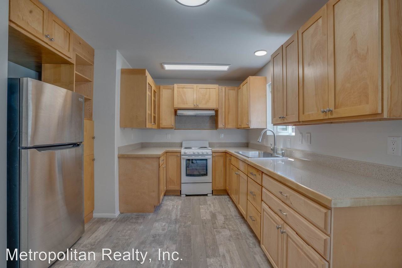 23509 Edmonds Way #B - Photo 3 of 13