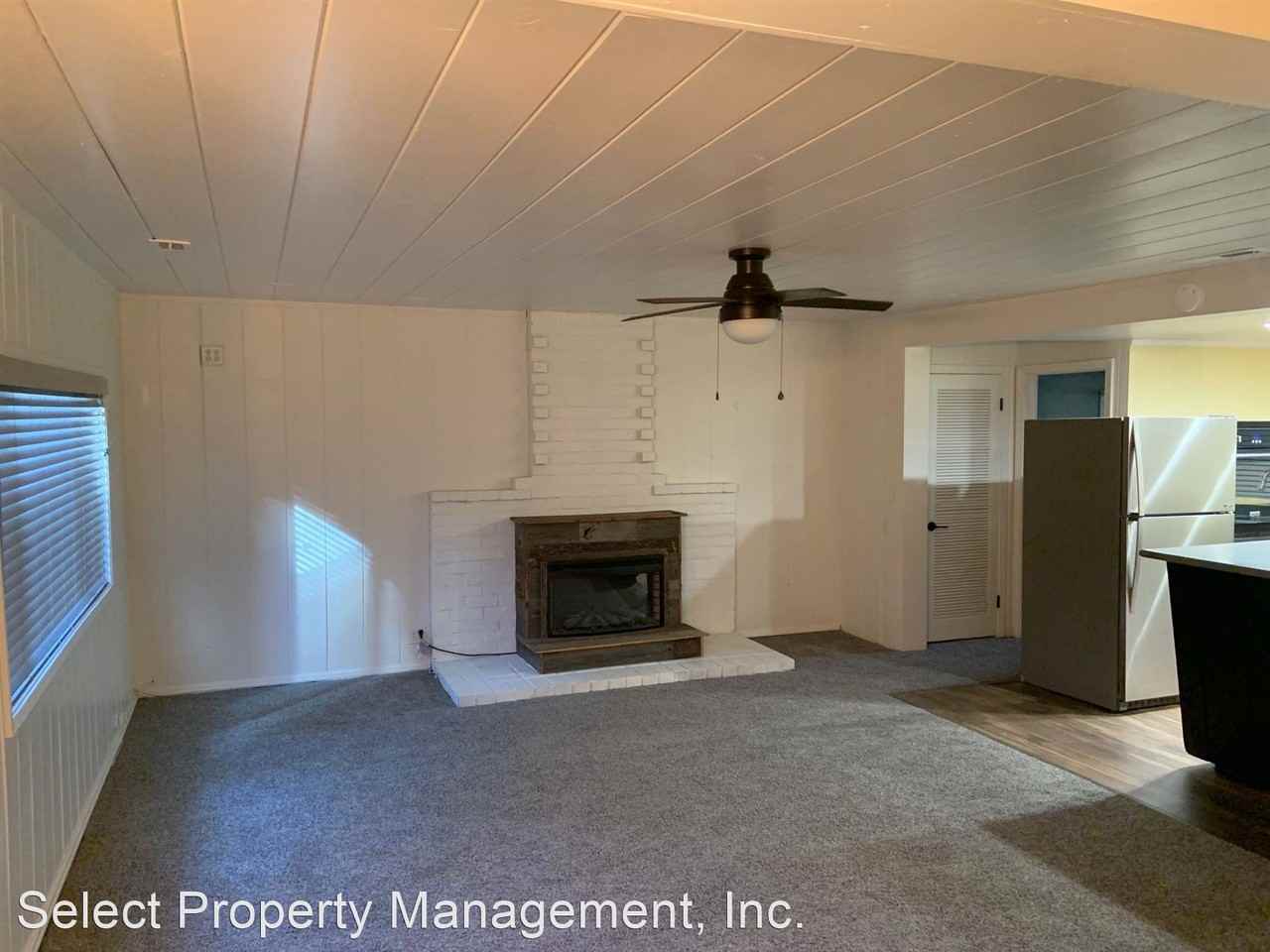 2224 Helen Ave - Photo 3 of 9