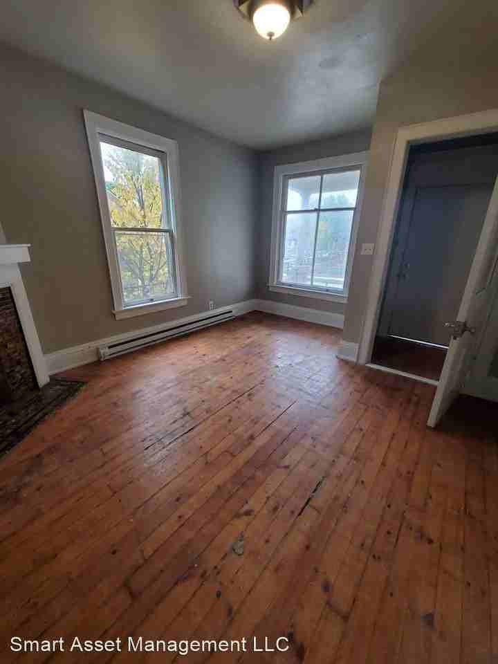 2106- 2106A W Keefe Ave - Photo 2 of 7