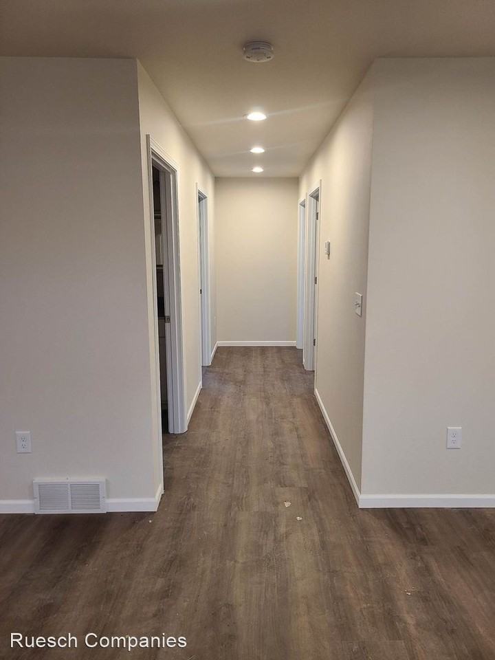 4925 Well Rd - Photo 3 of 5