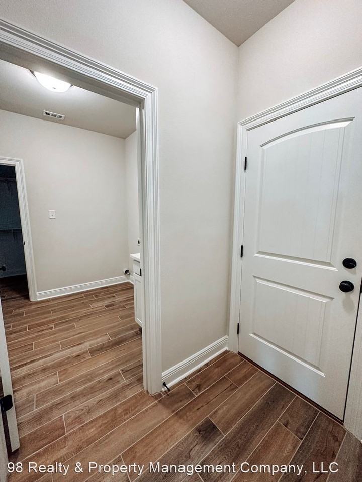 37 Alley Oak Ln - Photo 3 of 26