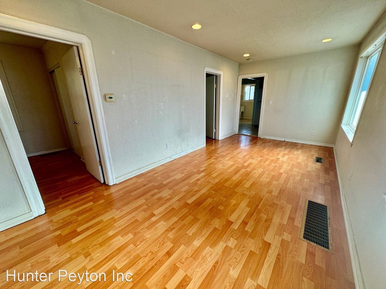 389 Warren Ave - Photo 3 of 15