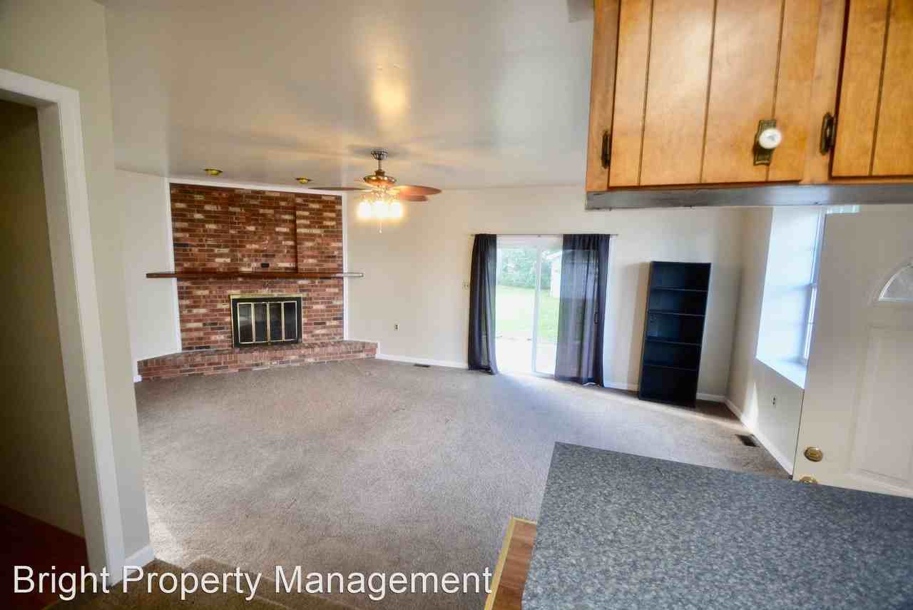 822 Sunnyside Rd - Photo 2 of 16