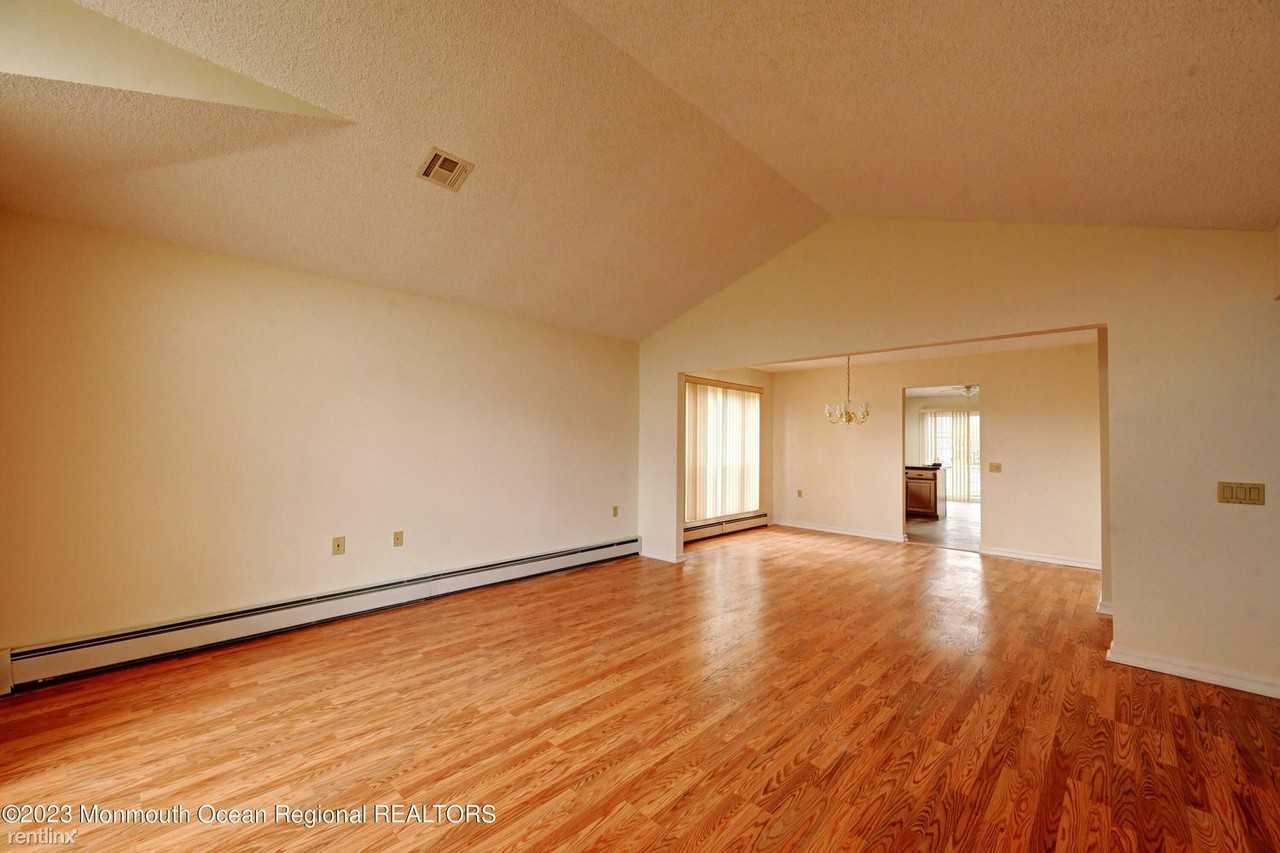 3 Colwyn Way - Photo 2 of 4