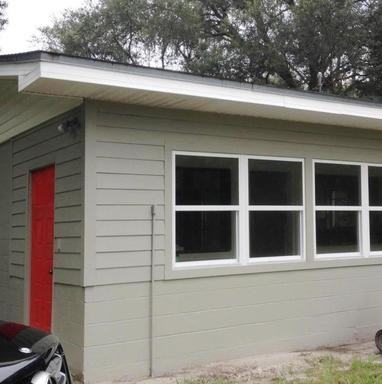 859 SE 56th St - Photo 2 of 15