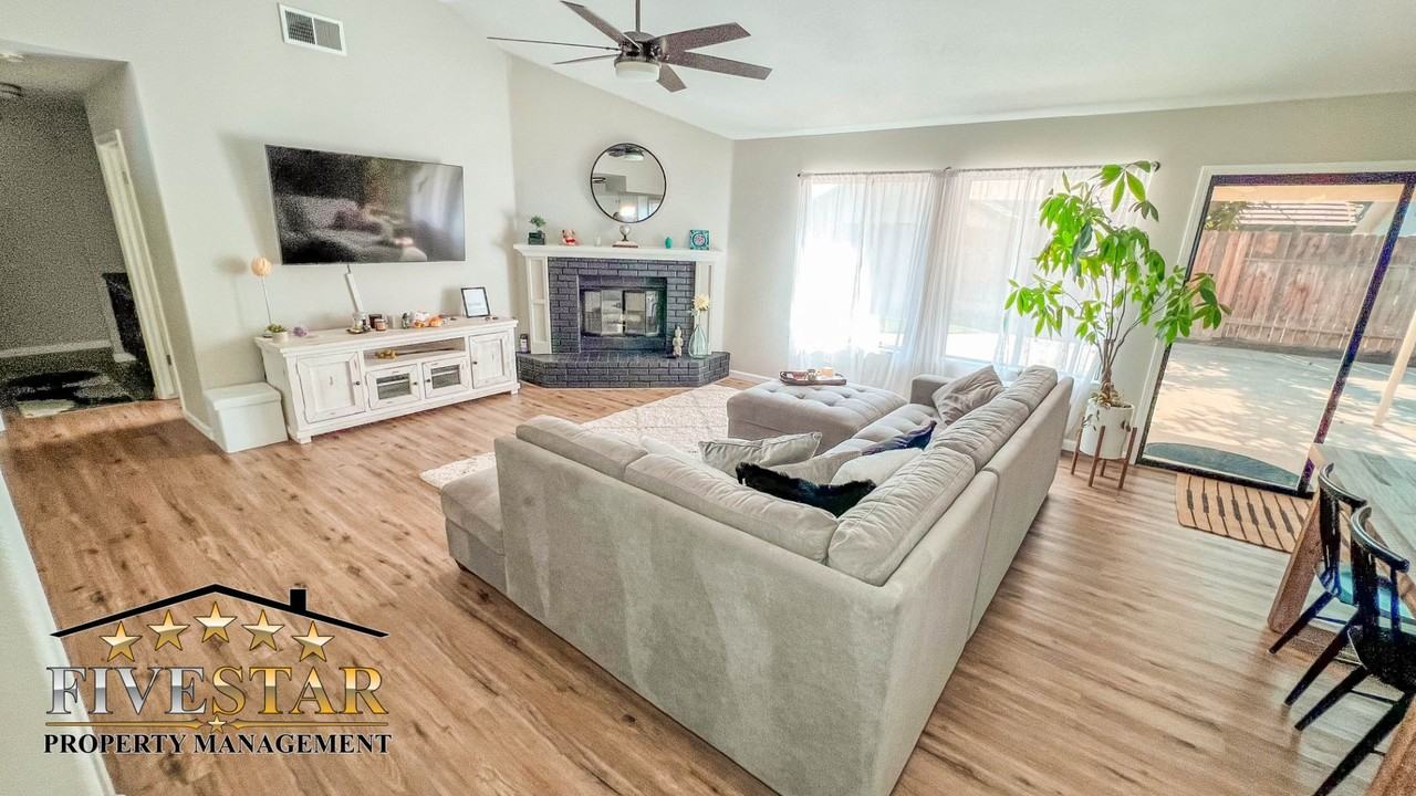 10009 Vanessa Ave - Photo 3 of 19