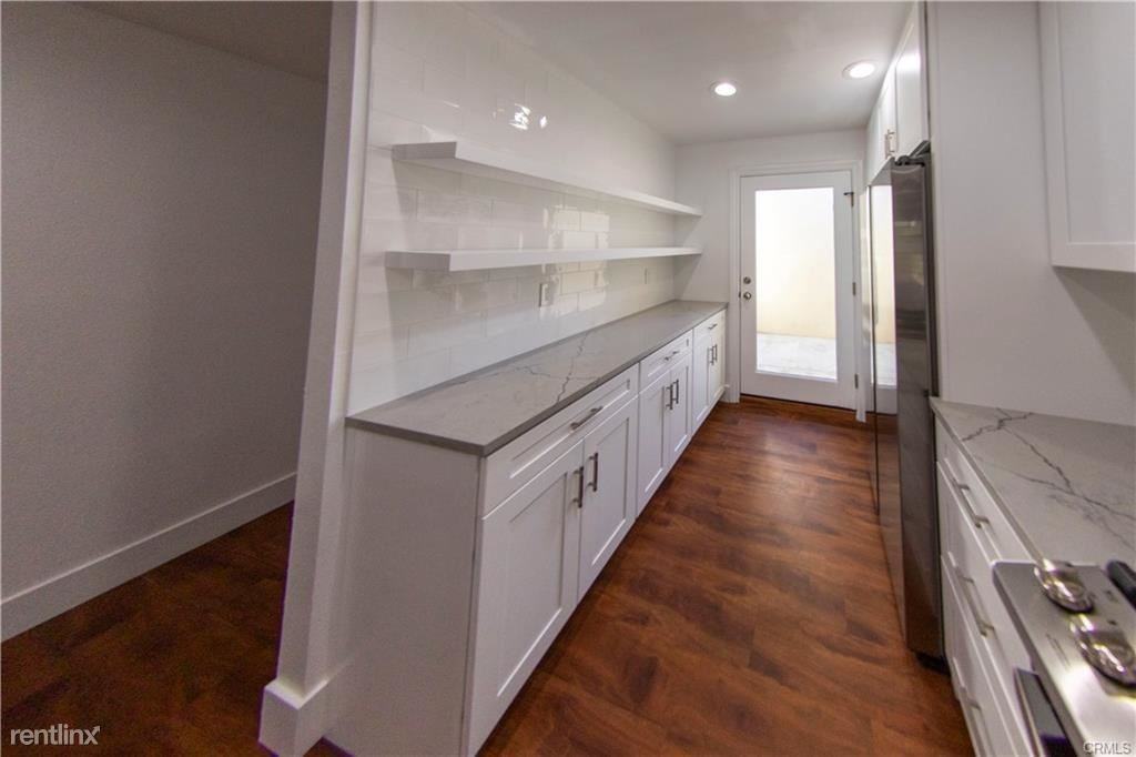 2433 Vista Hogar - Photo 3 of 20