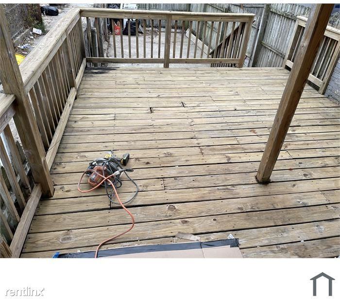 401 S Mount St - Photo 3 of 19