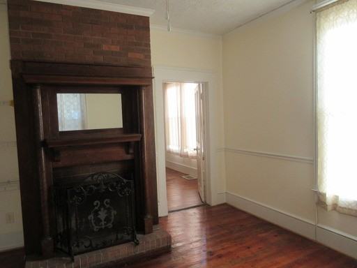 515 Second St NW #A - Photo 3 of 9