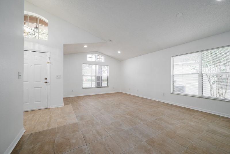 10478 Sun Villa Blvd - Photo 4 of 32