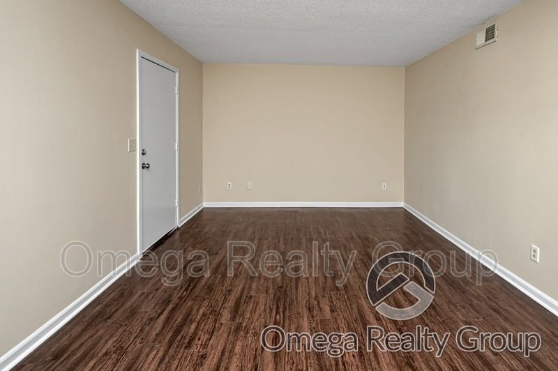 2711 18th Ave #11 - Photo 4 of 25