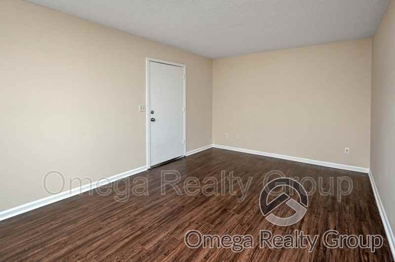 2711 18th Ave #11 - Photo 5 of 25