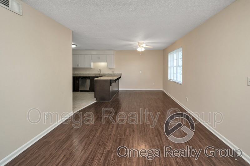 2711 18th Ave #11 - Photo 7 of 25