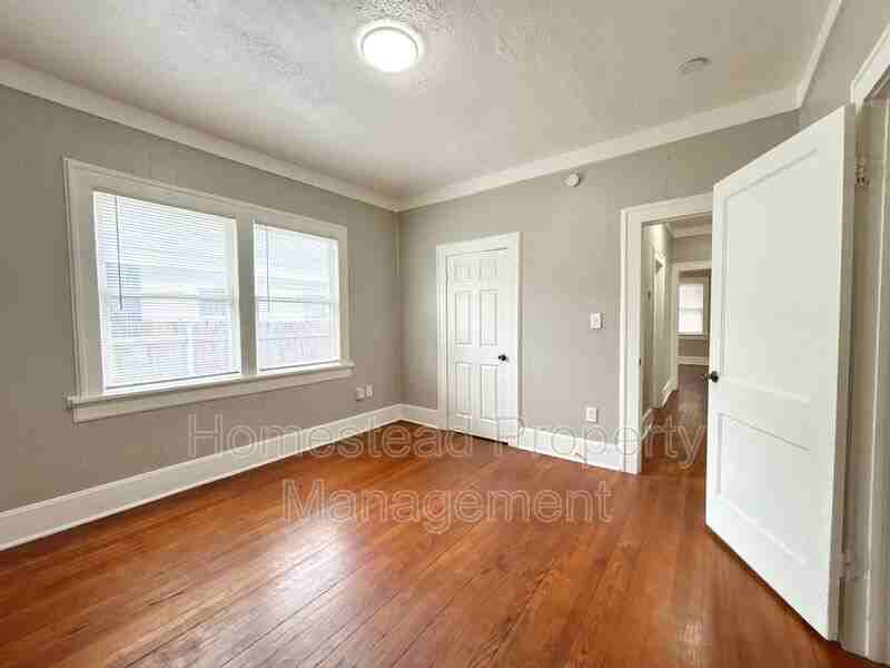 2118 Nw 15th St - Photo 5 of 9