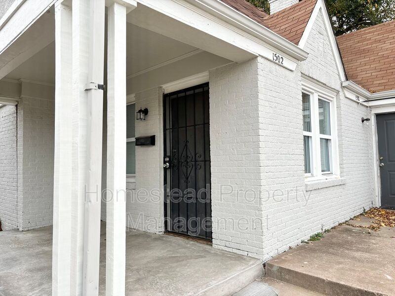 1502 Ne 20th St - Photo 3 of 9