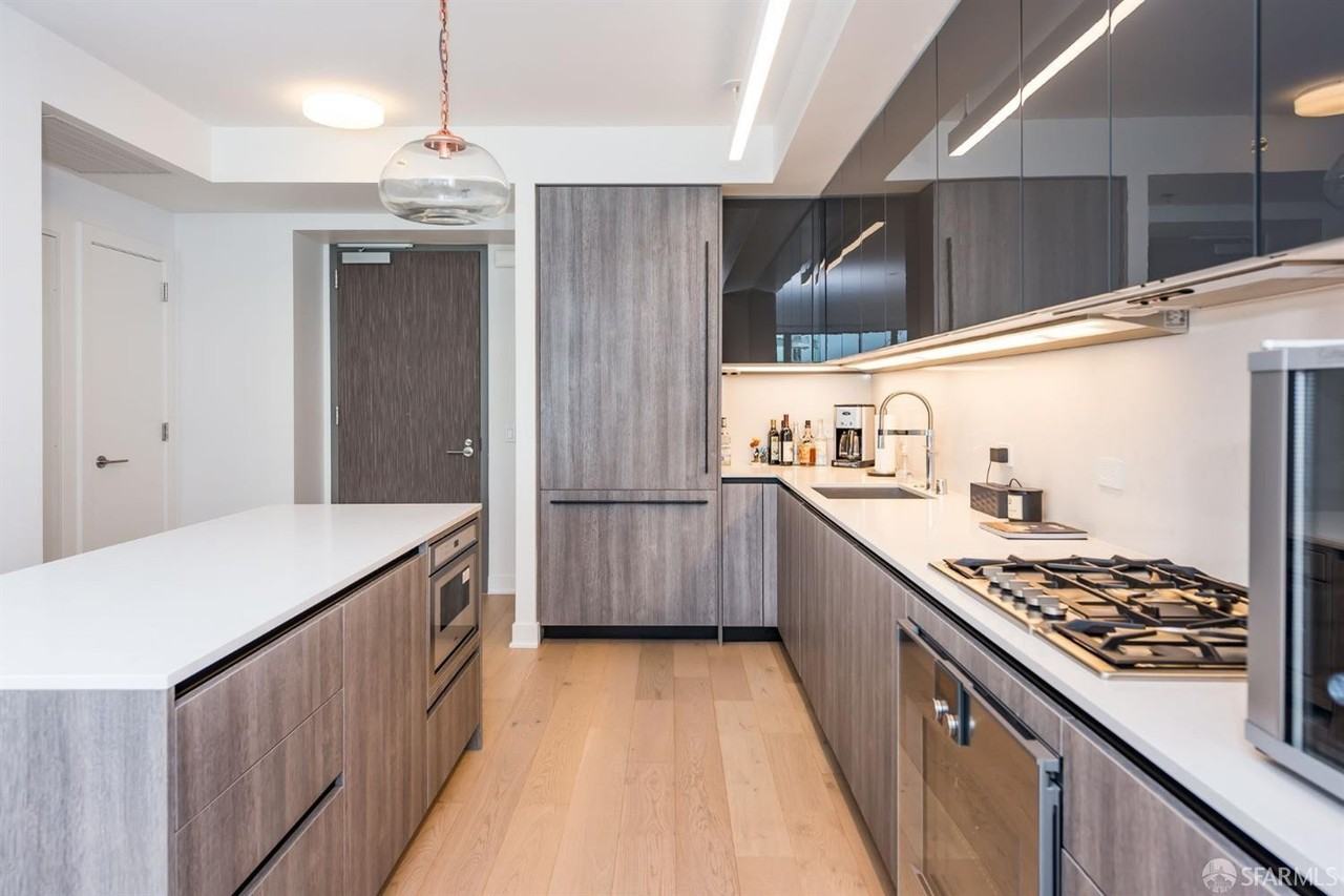 338 Main St #10B - Photo 4 of 24