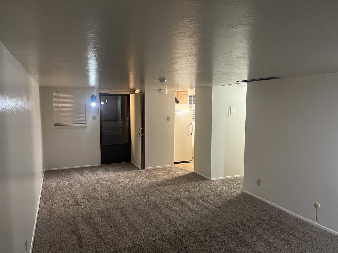 8328 Comanche Rd Ne - Photo 6 of 18