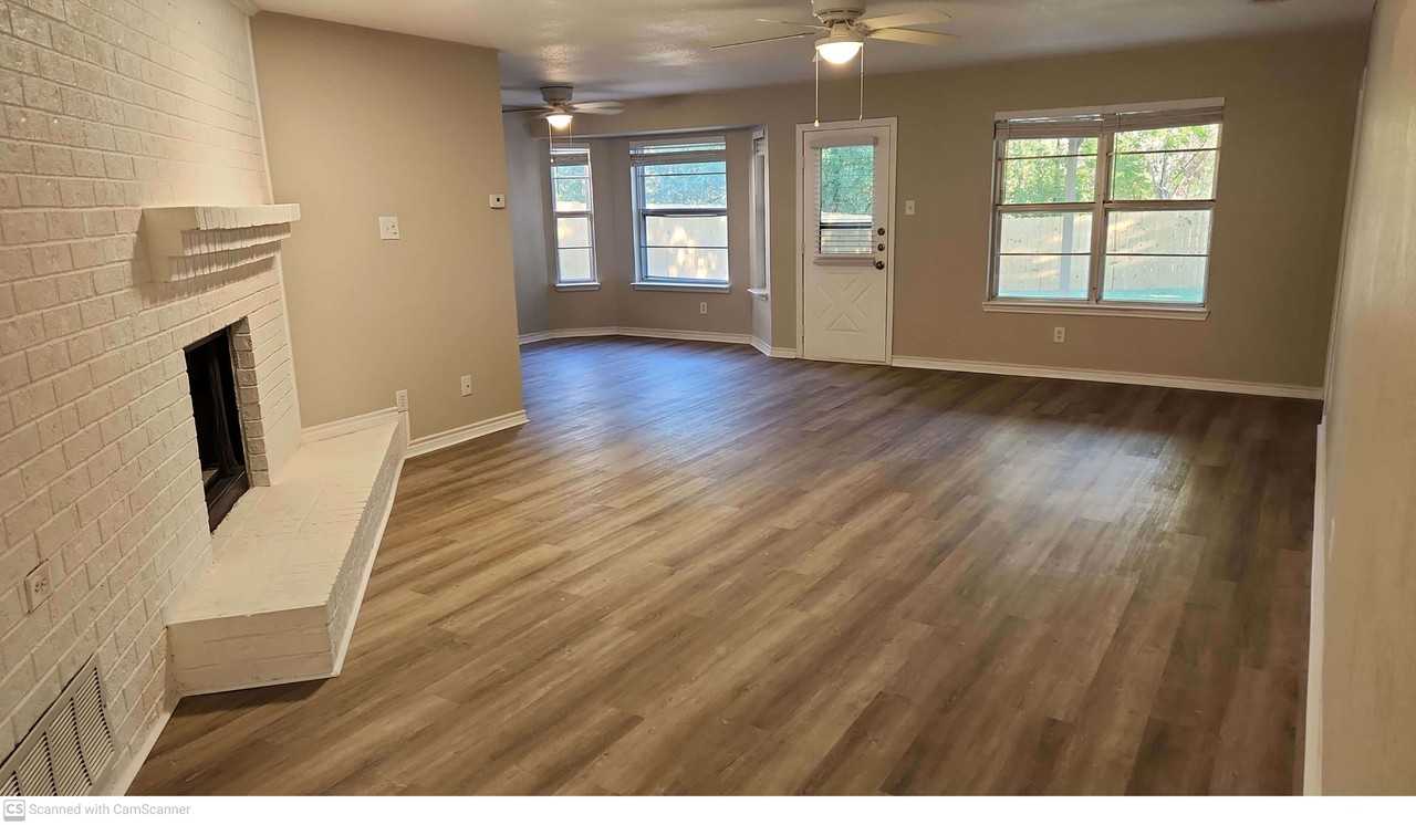 1310 Goodhue Dr - Photo 4 of 19