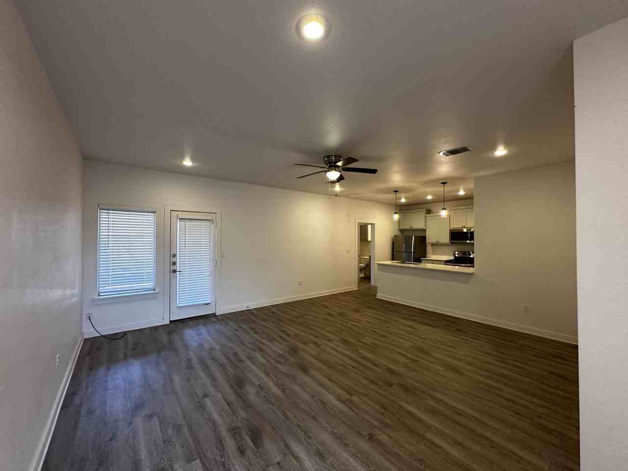 5610 Lehigh St - Photo 3 of 27