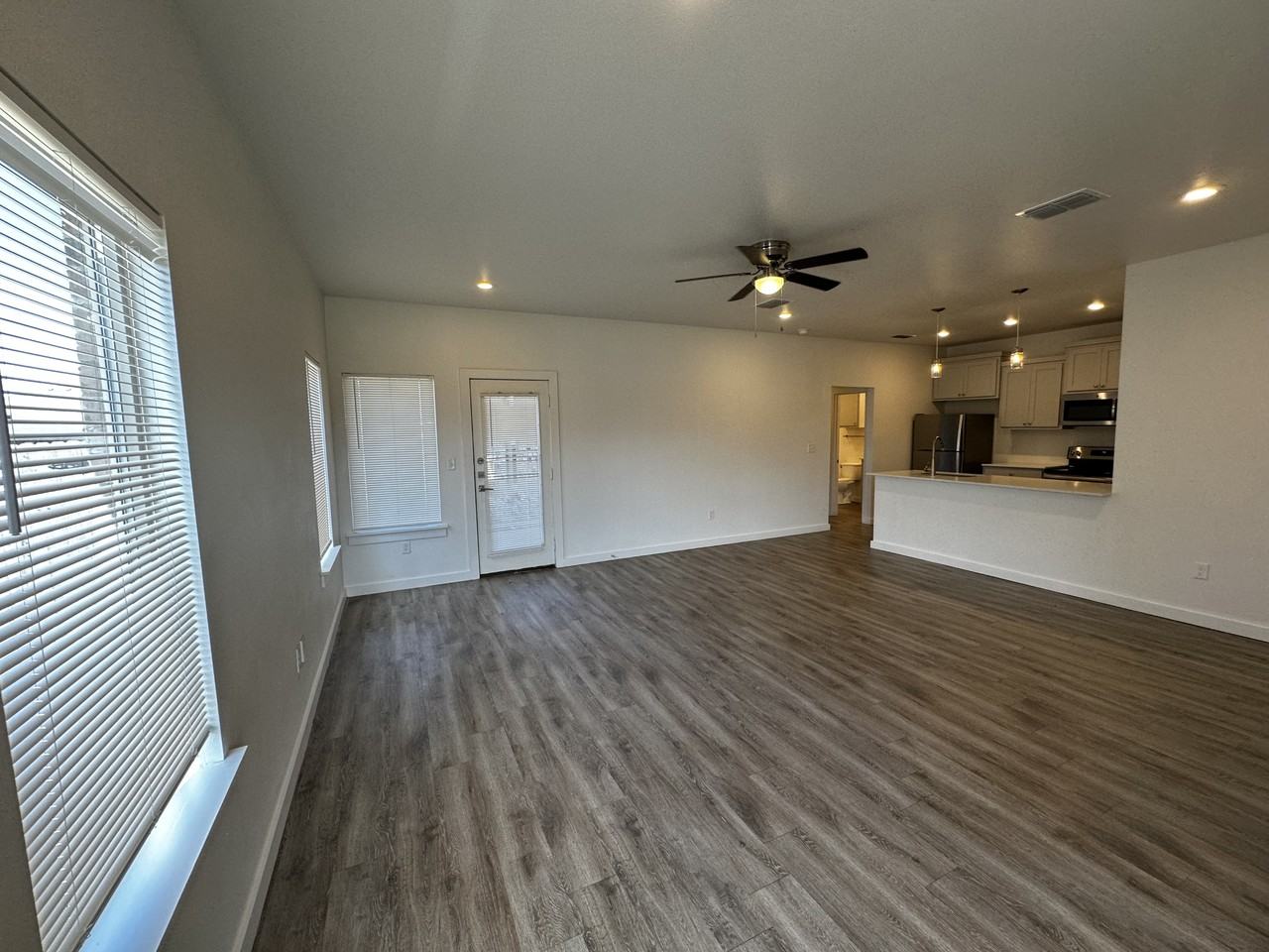 5536 Lehigh St - Photo 3 of 20